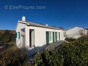 Maison à LA BREE-LES-BAINS