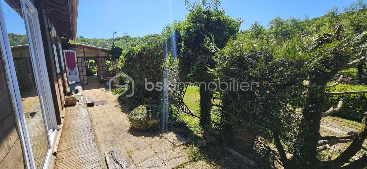 Terrain à BOURGOIN-JALLIEU