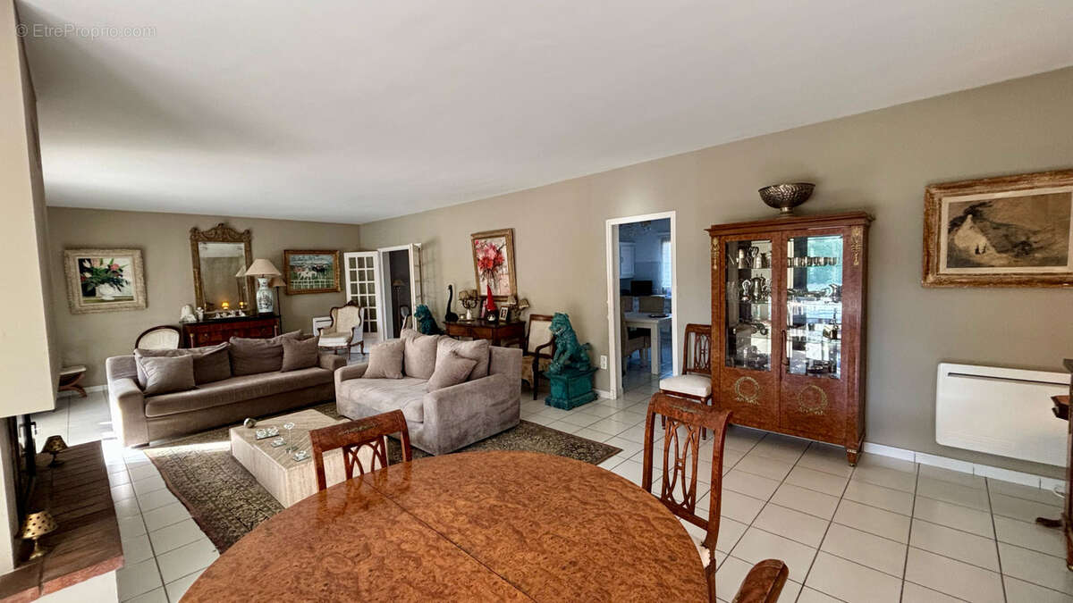 Maison à SAINT-CYPRIEN