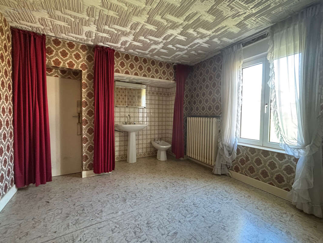 Maison à DAMELEVIERES