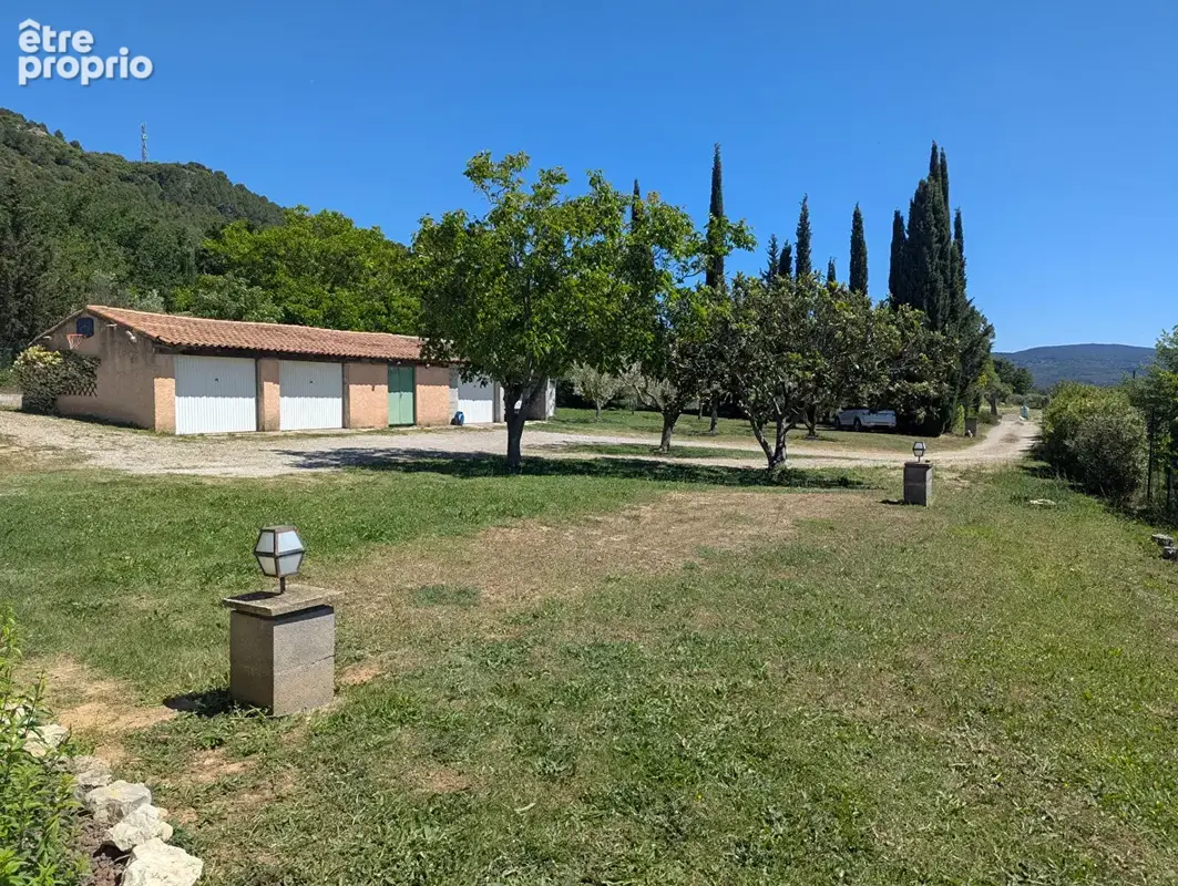 SALERNES, maison de plain-pied avec dépendance, piscine, 4 garages sur 2.945 m² de terrain - photo 6