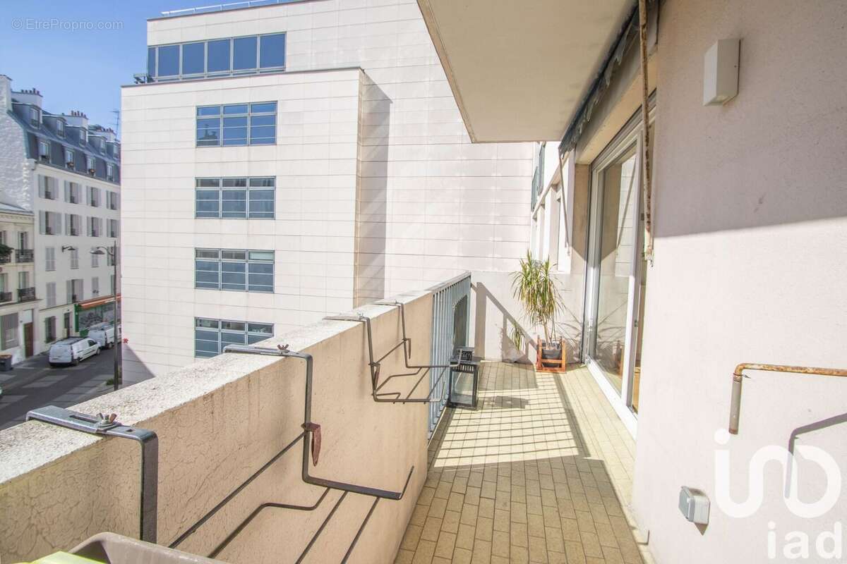 Photo 2 - Appartement à PARIS-18E