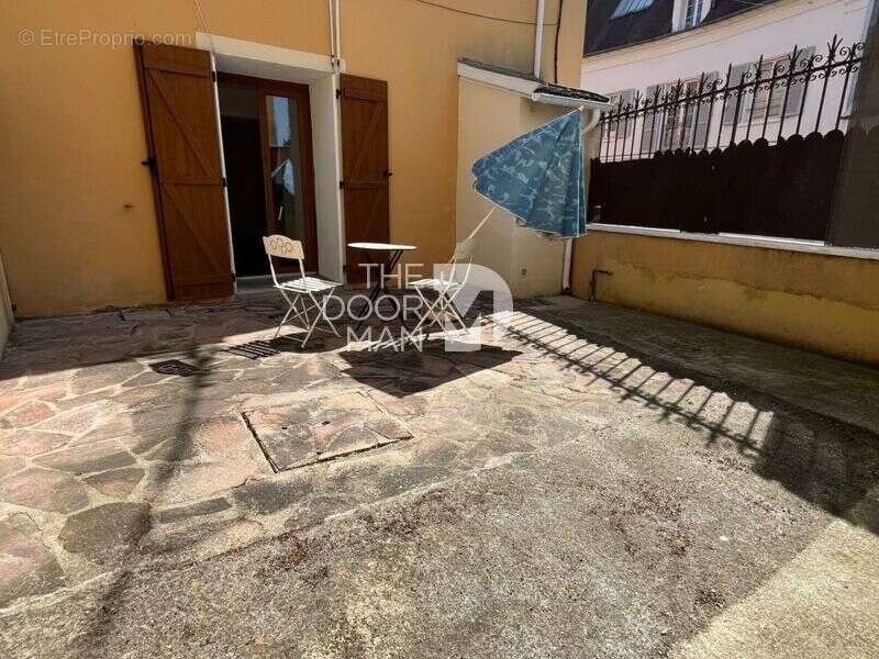 Appartement à BONNELLES