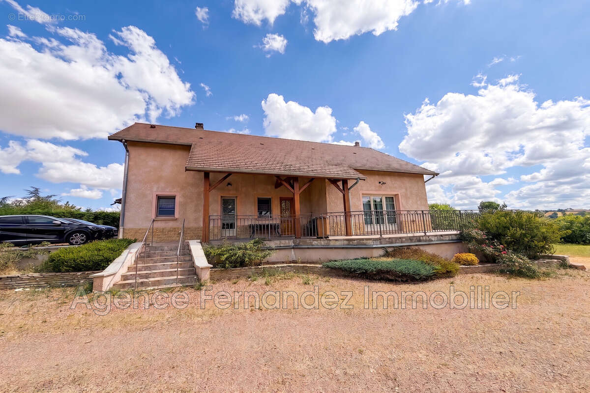 Maison 170 m² à Chenay-Le-Chatel  - photo 6