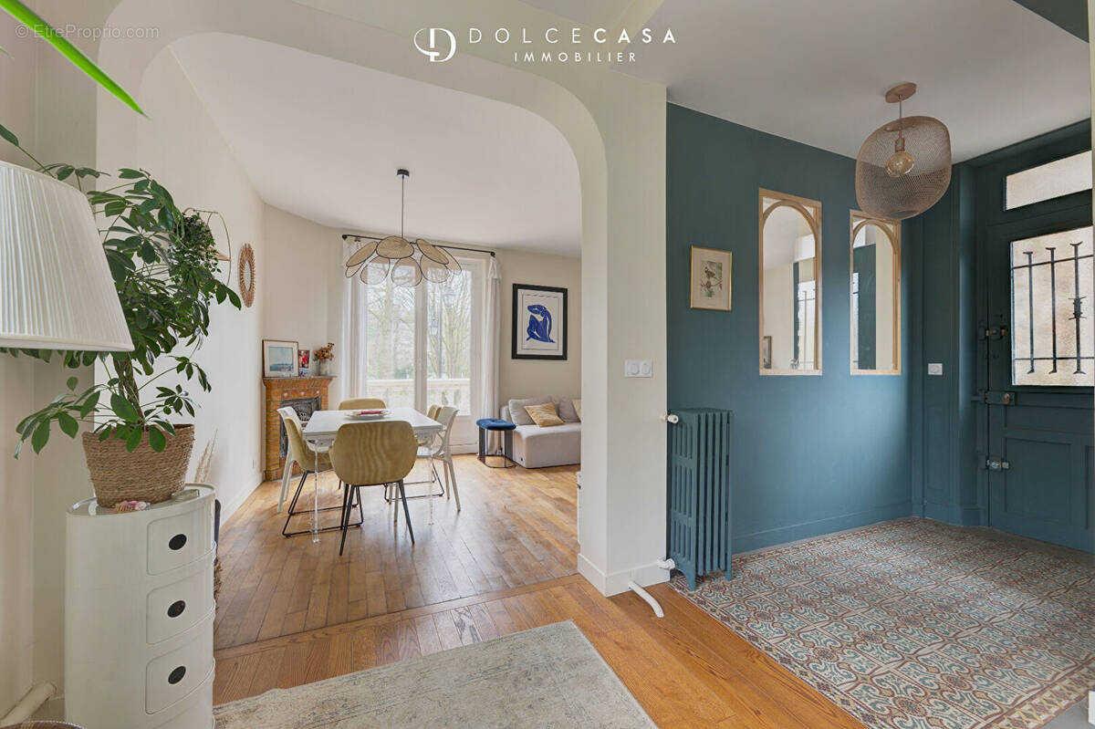 Maison à LE PERREUX-SUR-MARNE