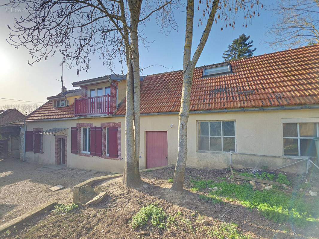 Photo Maison à Maintenon au prix de 231 000€