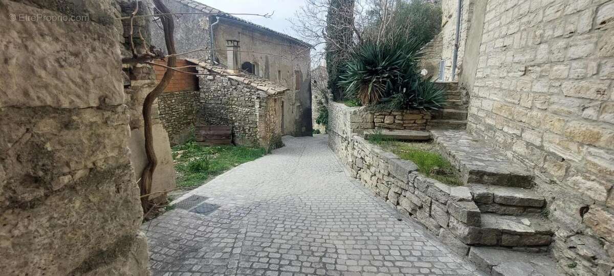 Maison à VEZENOBRES