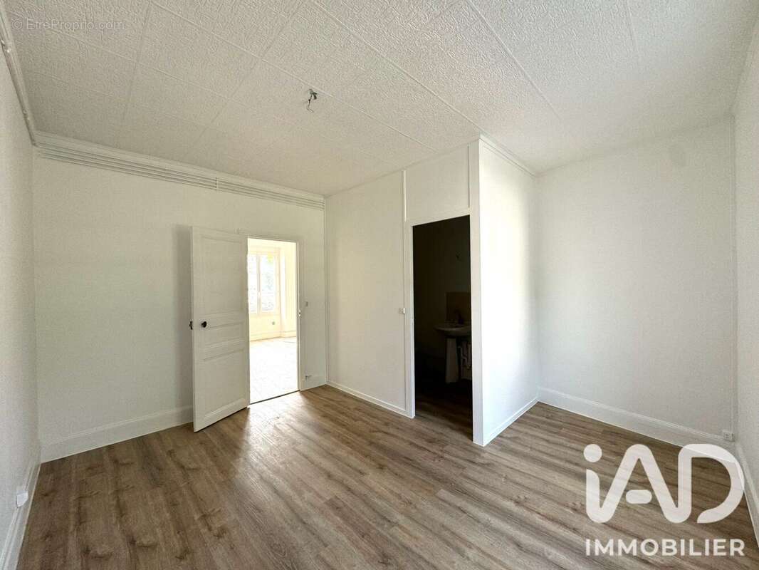 Appartement 38 m² à Montereau-Fault-Yonne  - photo 6