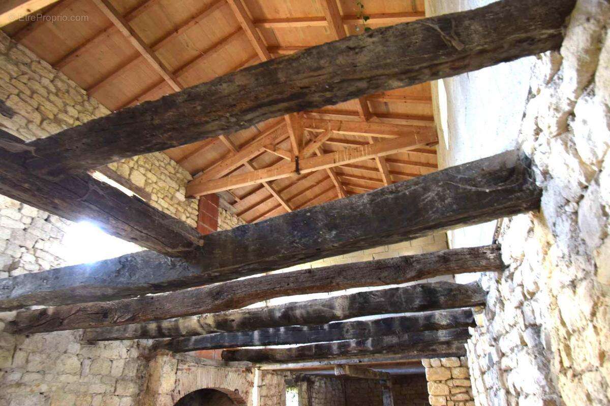 Maison à FRAUSSEILLES