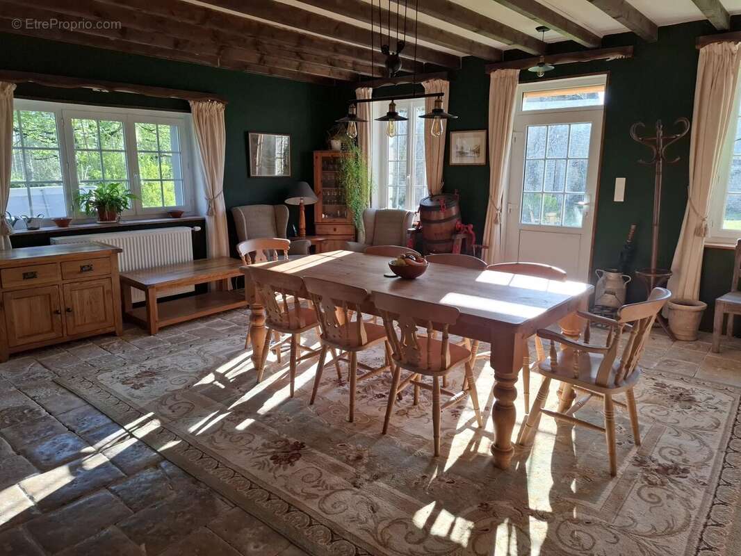 Maison à CHEF-BOUTONNE