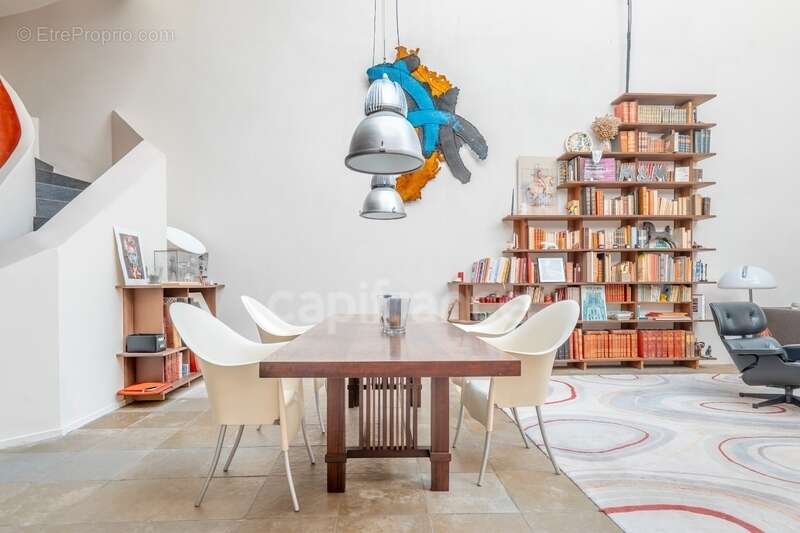 Maison à COURBEVOIE