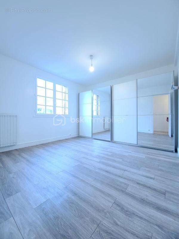 Appartement à COLOMBES