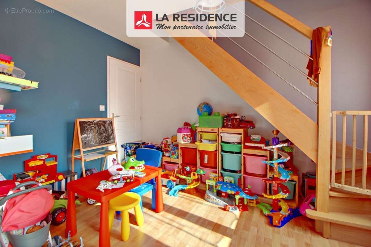Maison 125 m² à Venables  - photo 8