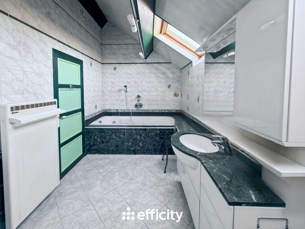 Maison à VILLIERS-SUR-MARNE