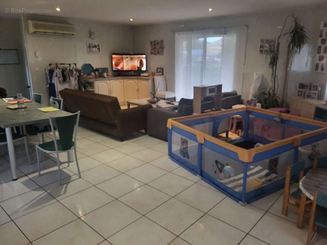 Maison à BLANQUEFORT