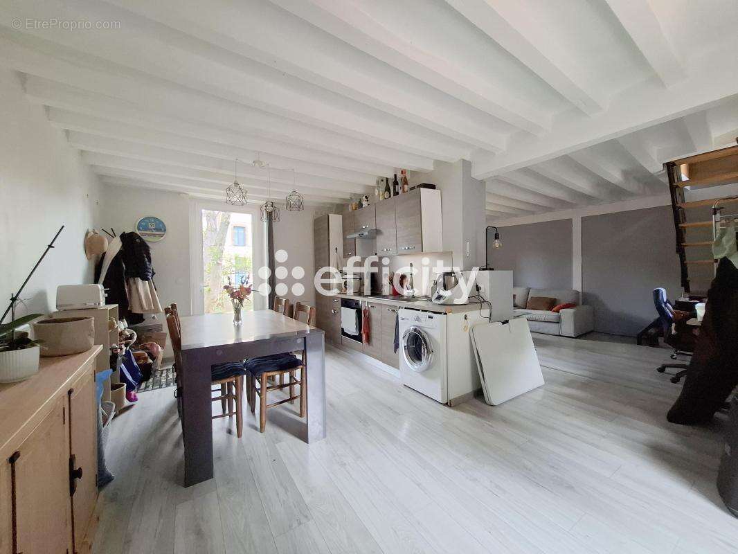Maison 76 m² à Montlandon  - photo 9