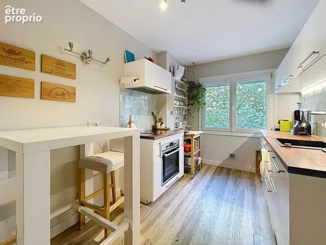 Appartement  2ème étage 71 m2 avec terrasse et cave - photo 5