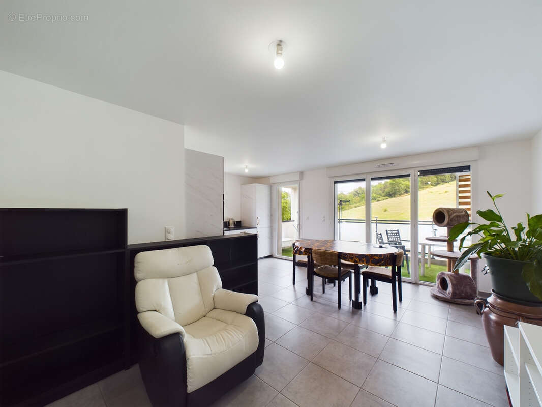 T4 récent de 76 m2 avec balcon, cave et vue dégagée   La Ravoire - photo 7