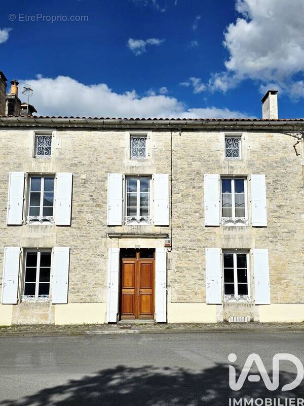 Photo 1 - Maison à ROUILLAC