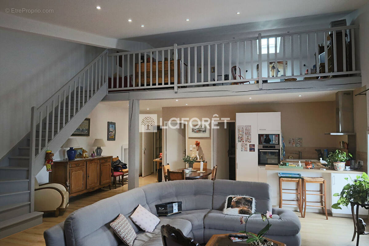Appartement à OZOIR-LA-FERRIERE