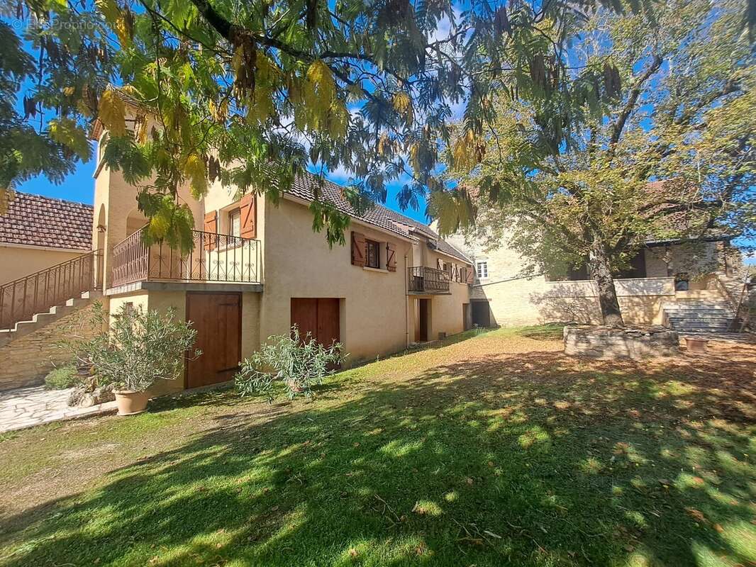 Maison à CAMPAGNAC-LES-QUERCY