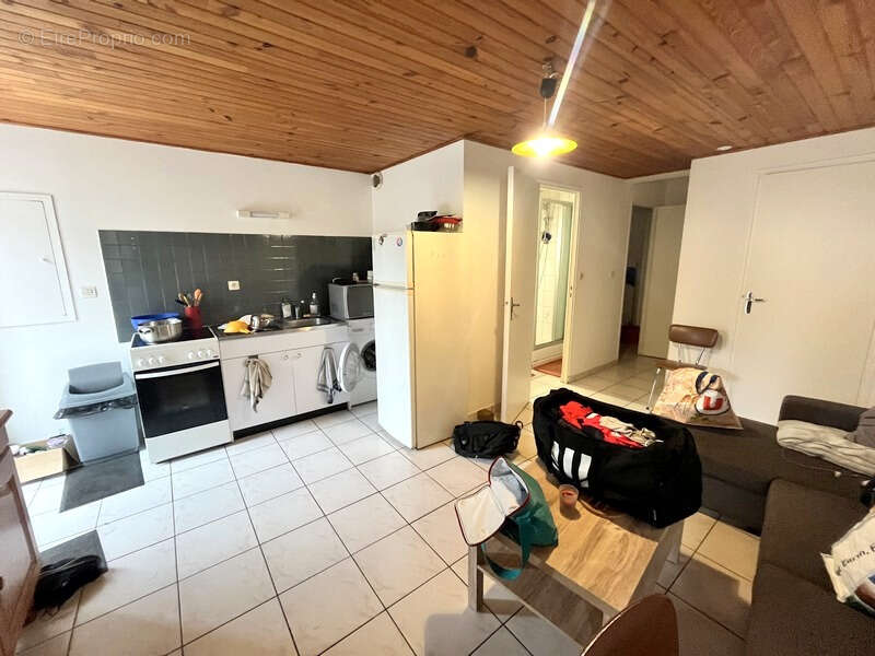 Immeuble 250m2 : un commerce + 2 appartements - photo 8