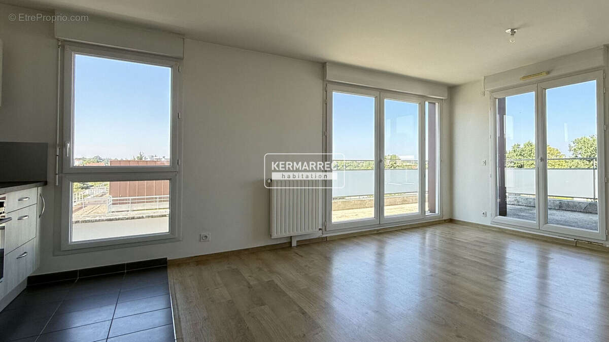 VERTOU BEAUTOUR - Appartement T4 lumineux avec terrasse et 2 parkings en sous-sol - photo 2