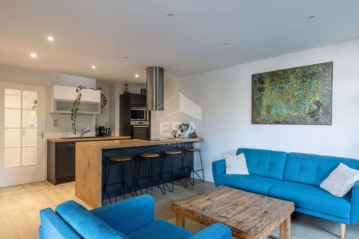 Appartement à BRUGUIERES