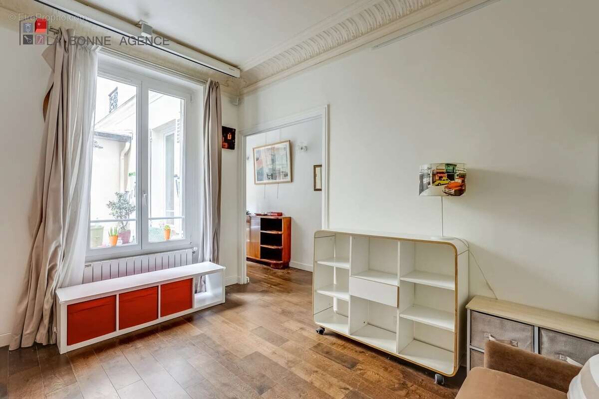 Appartement à PARIS-8E
