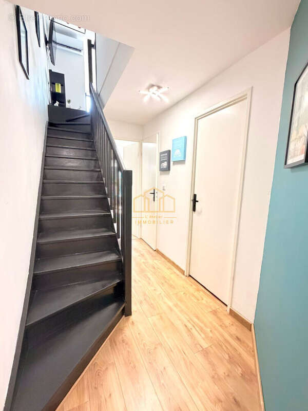Appartement T4 avec terrasse à vendre au Teich dans résidence avec piscine - photo 14