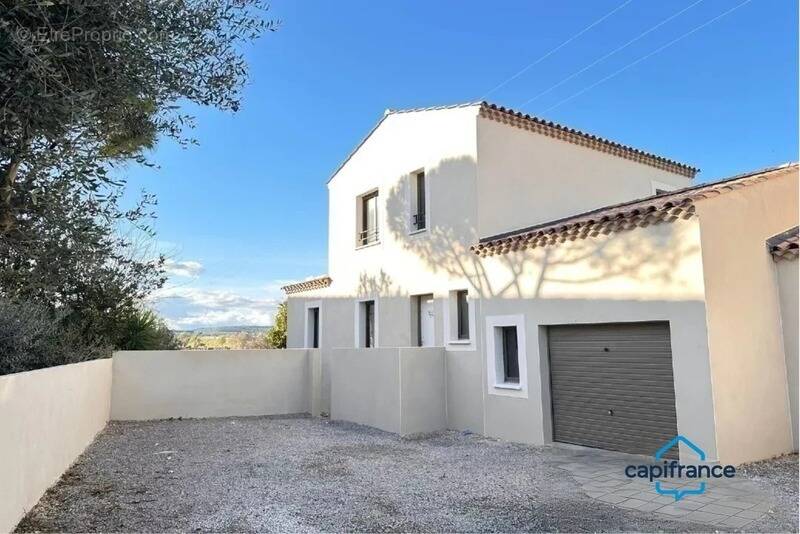 Maison à VIC-LA-GARDIOLE