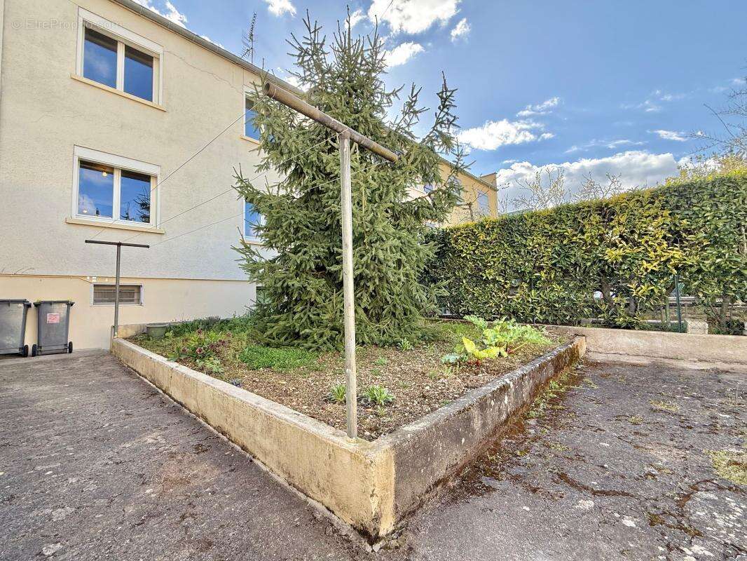 Maison à CHENOVE