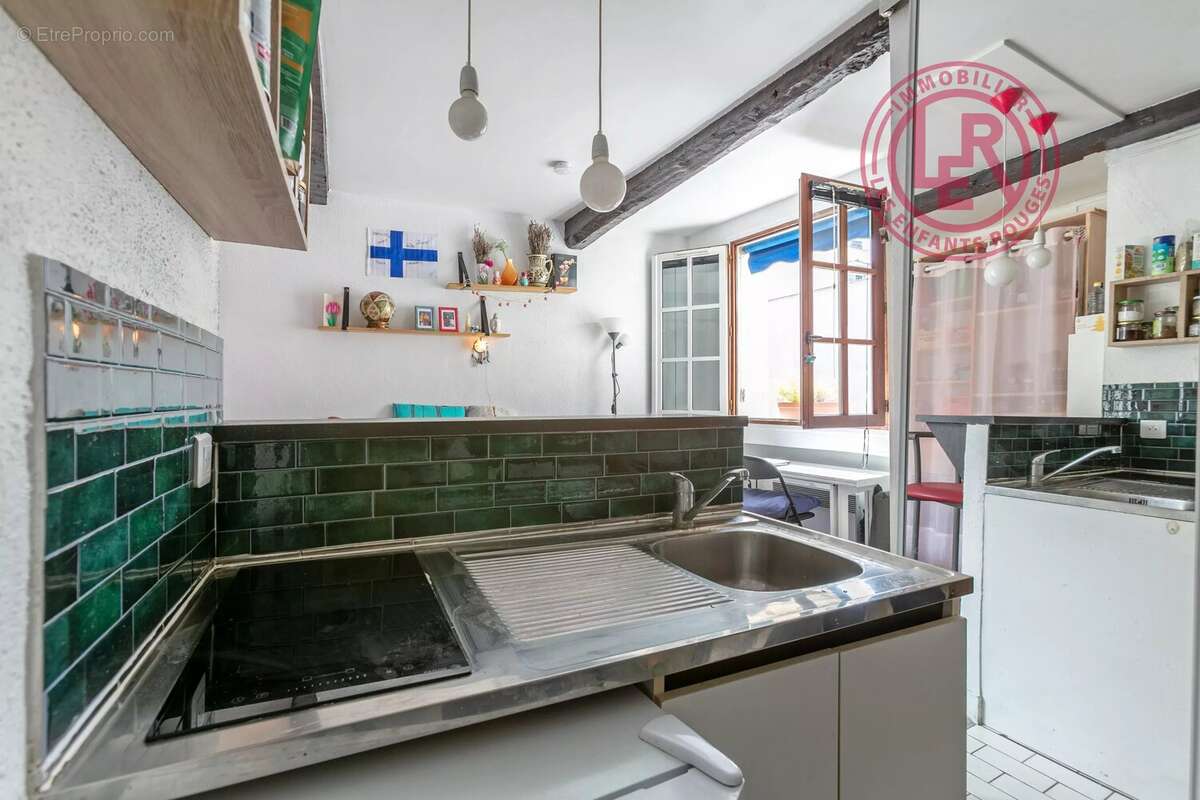 Appartement à PARIS-3E