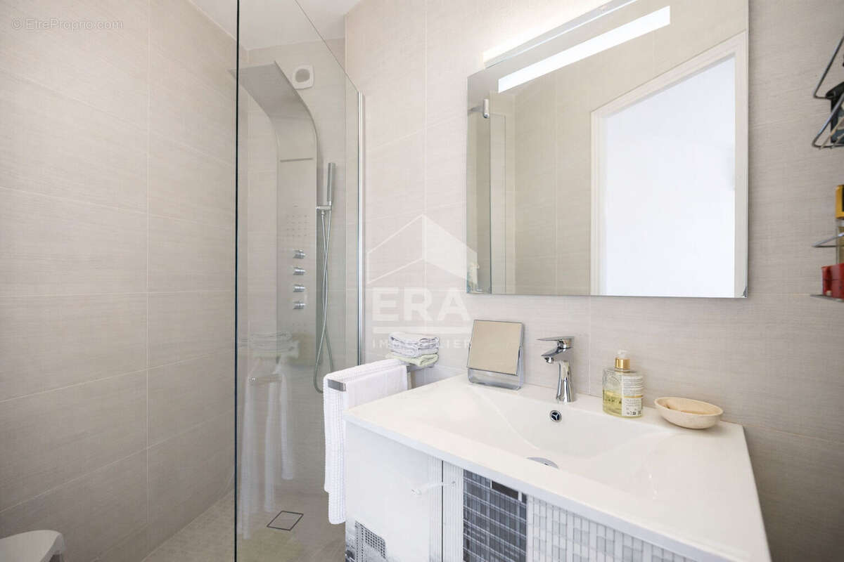 Appartement à MANDELIEU-LA-NAPOULE