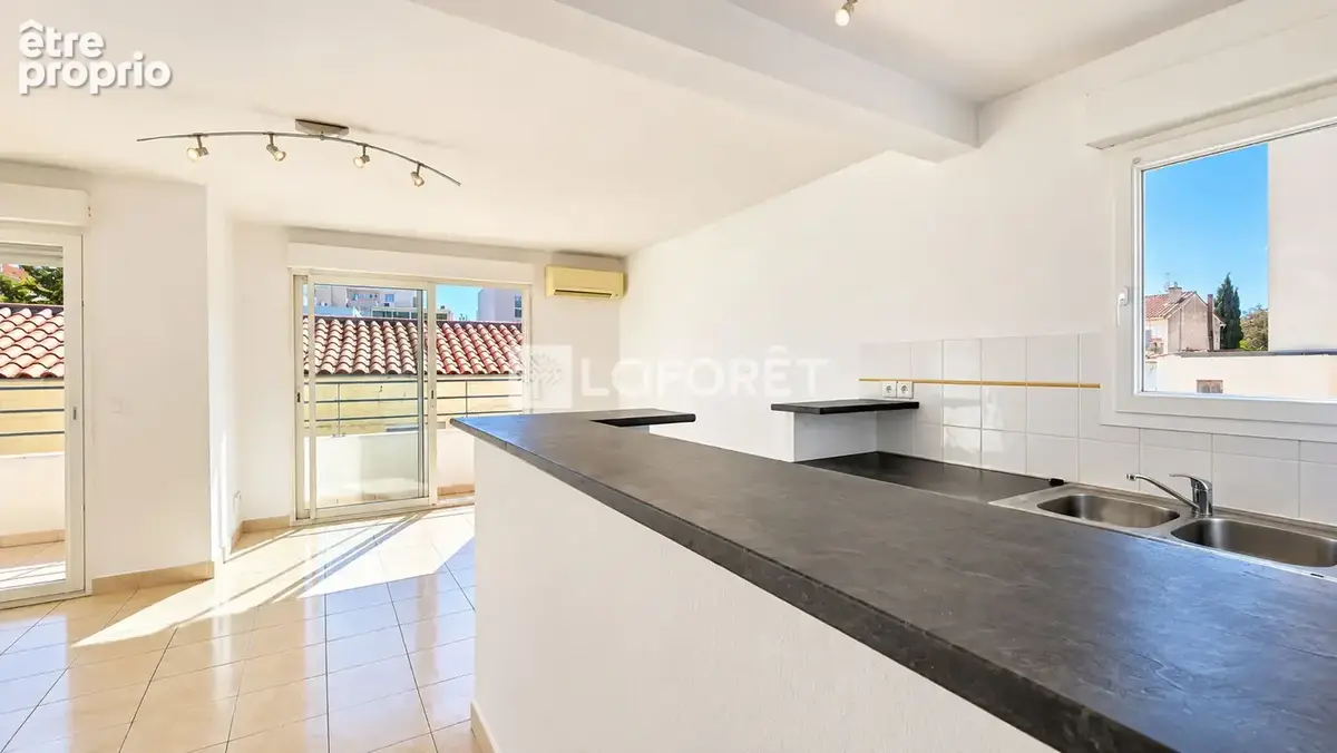 Appartement Toulon 3 pièce(s) 59.49 m2 - photo 2