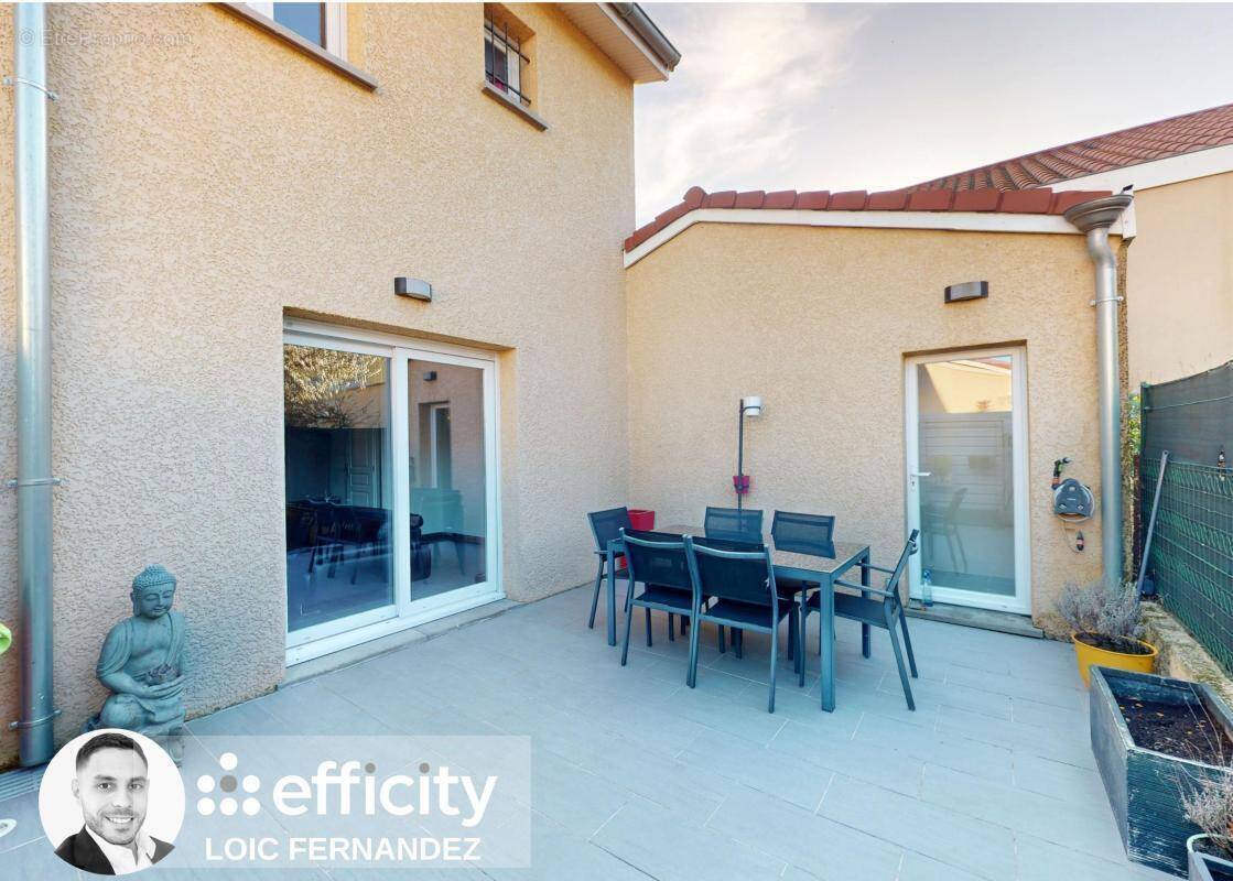 Maison à VAULX-EN-VELIN