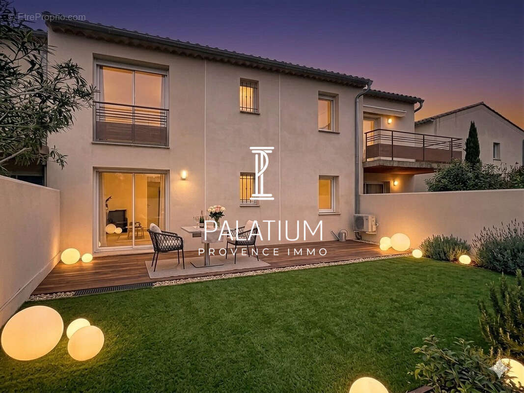 Appartement à L'ISLE-SUR-LA-SORGUE