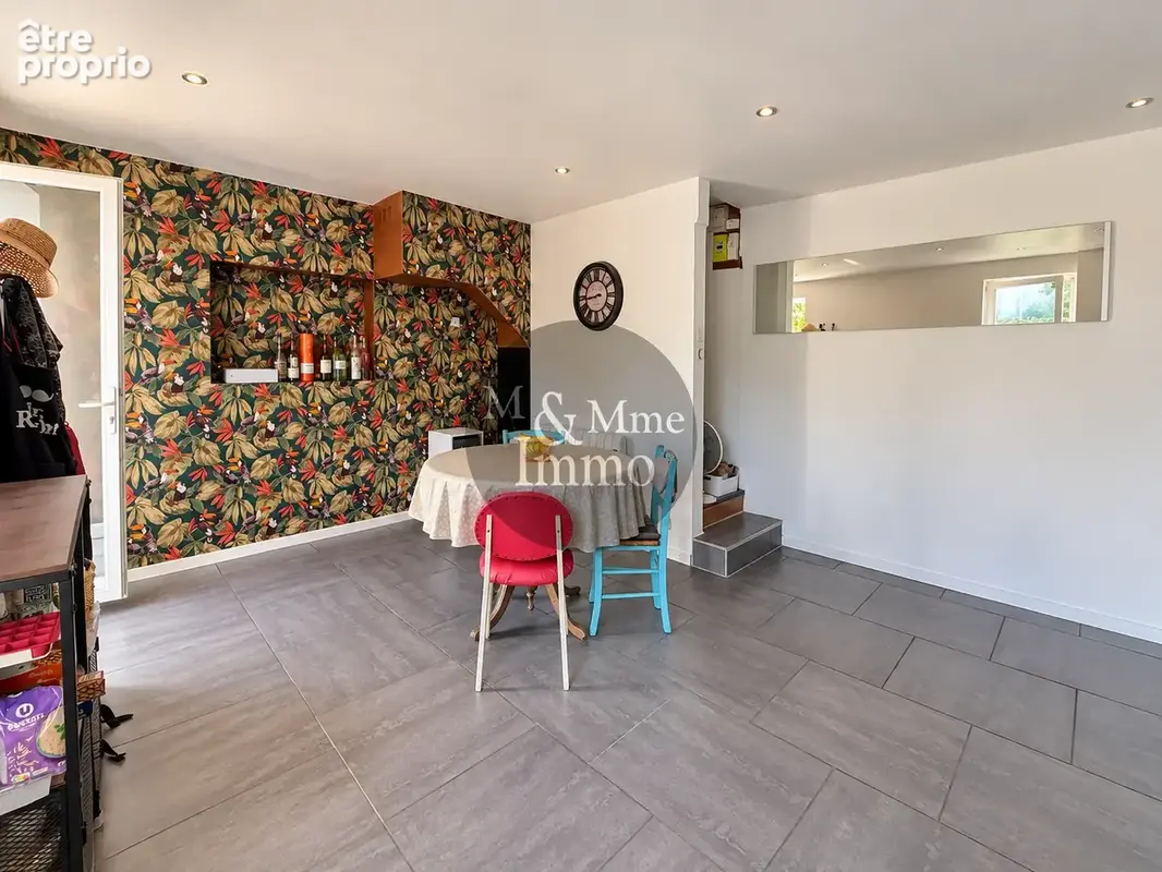 Maison de village avec jardin, terrasse et stationnement   Au calme - photo 8