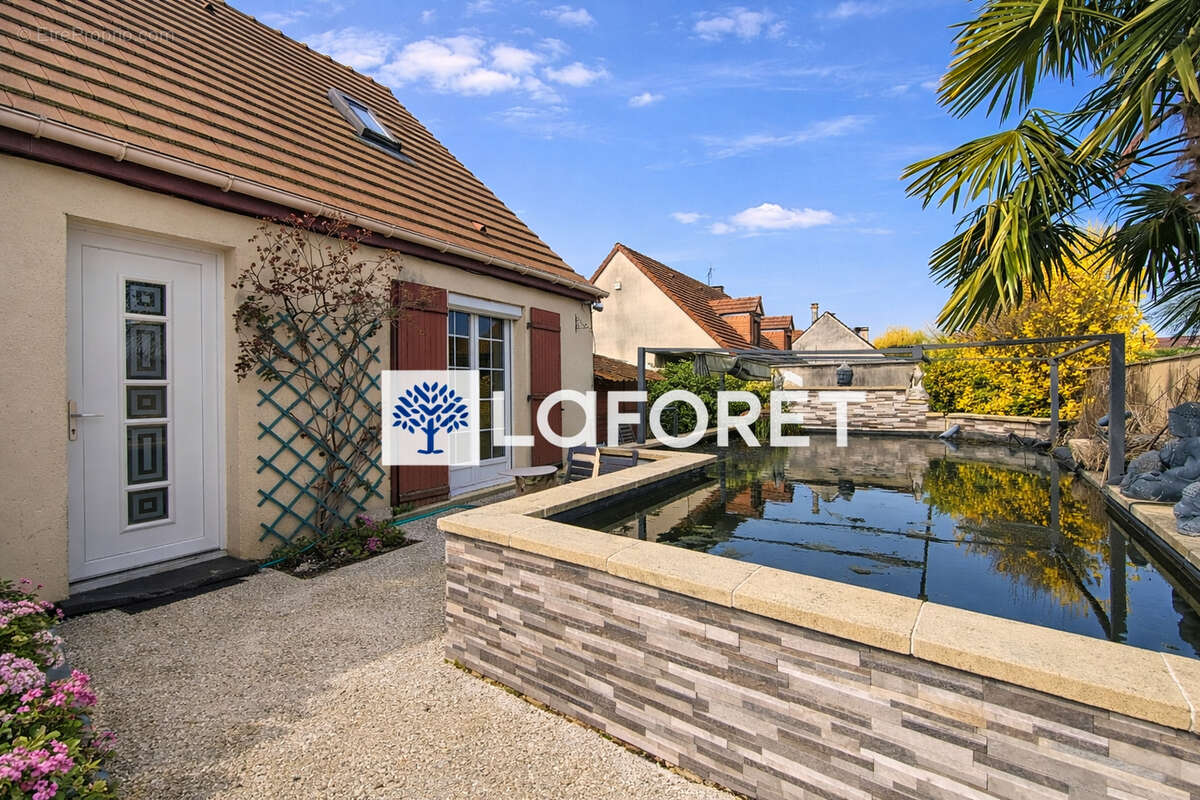 Maison à ROZAY-EN-BRIE