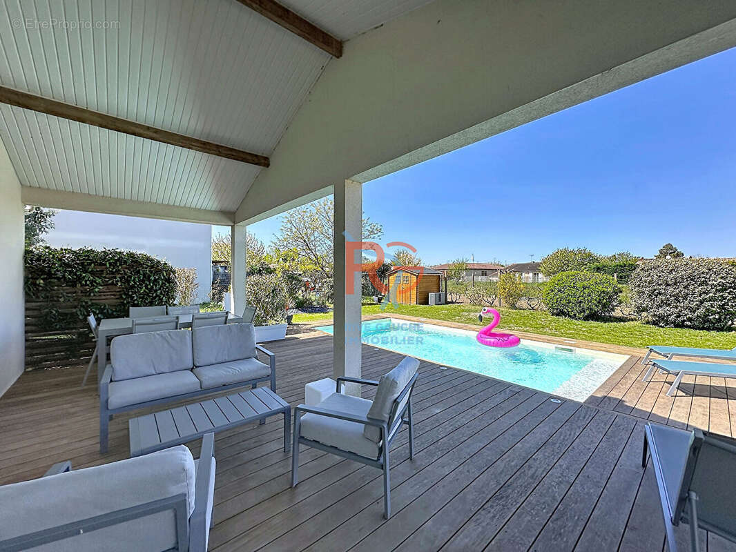 Aucamville  T5 116 m²/ Piscine chauffée / garage / jardin paysager - photo 2