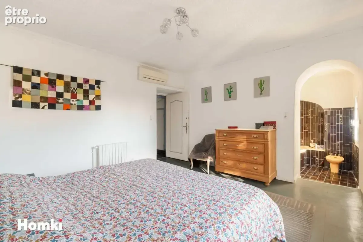 Propriété et 3 gites / T7 de 500 m² à Saint-Montan 07220 - photo 11