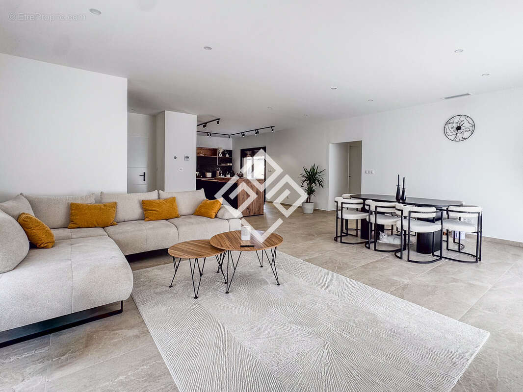 Une élégante villa contemporaine de plain-pied - photo 8