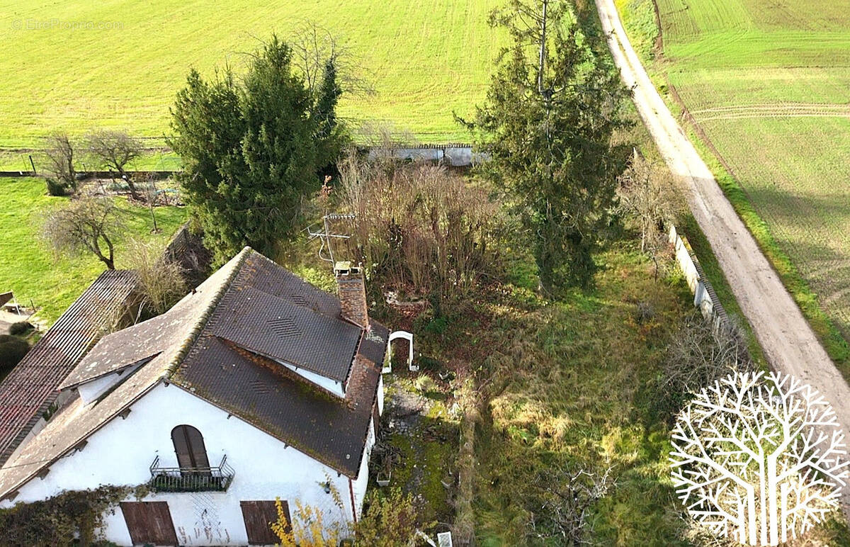 Maison à NOISY-SUR-ECOLE