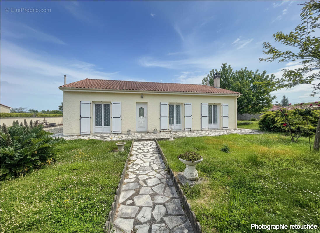 Maison à CHATEAUNEUF-SUR-CHARENTE