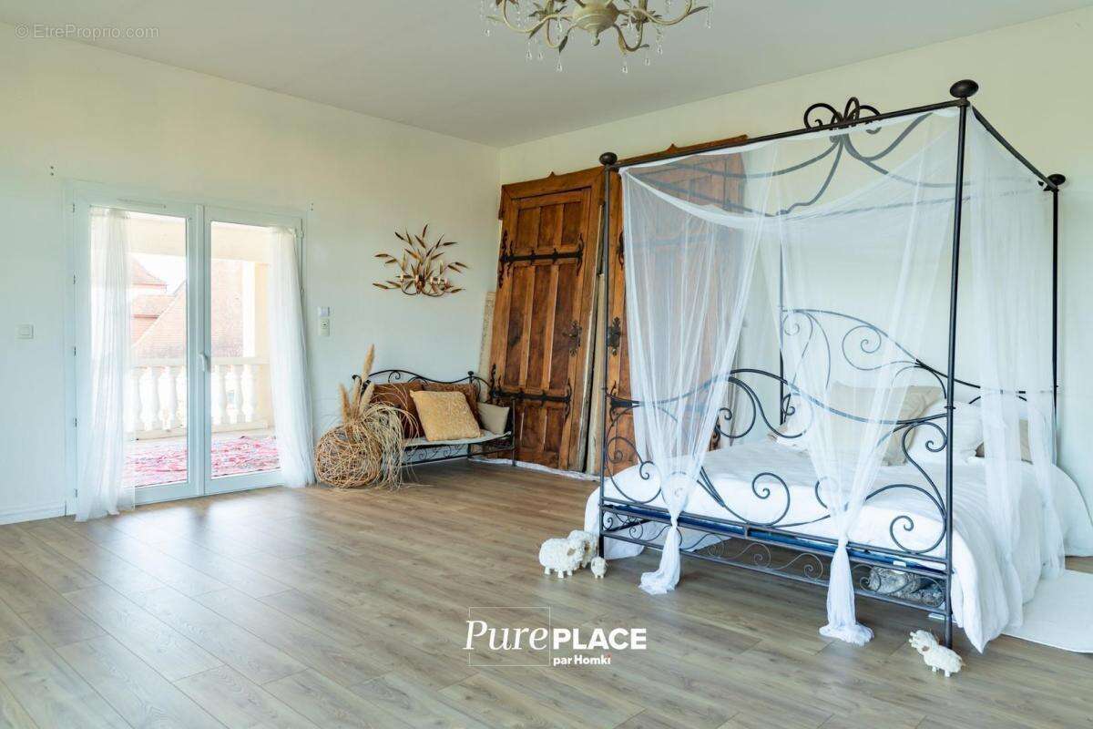 Maison à SAINT-JORY