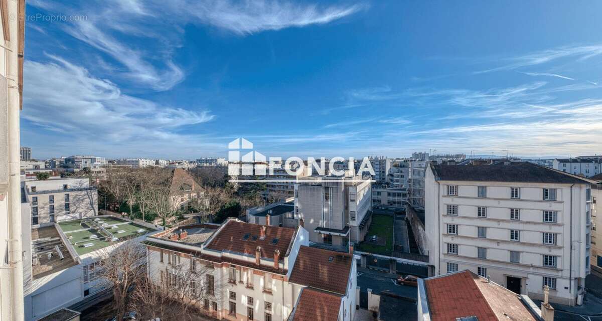 Appartement à LYON-8E