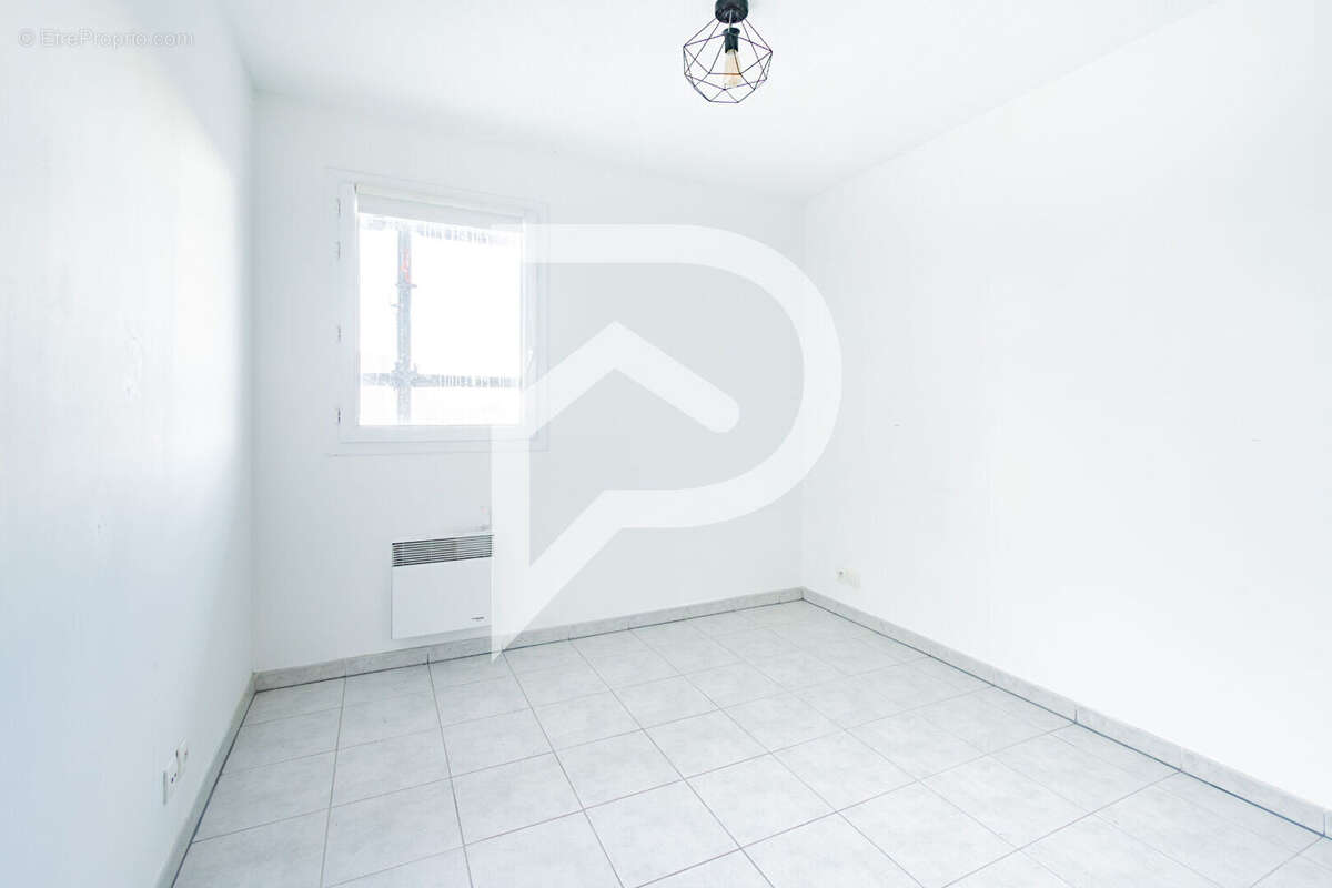 Appartement à MARSEILLE-9E