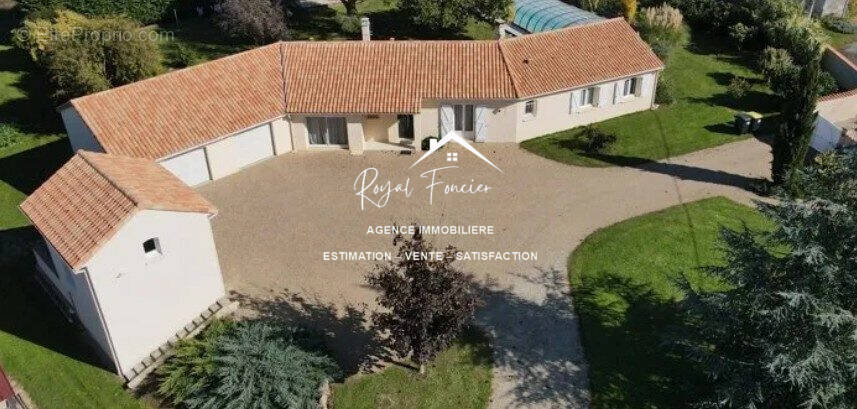 Maison à CHATELLERAULT