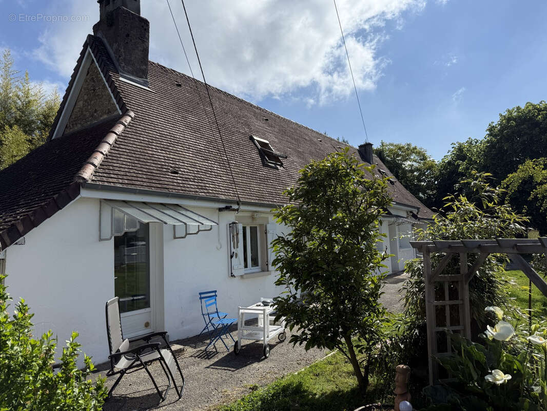 Maison à SAINT-GERMAIN-LES-BELLES