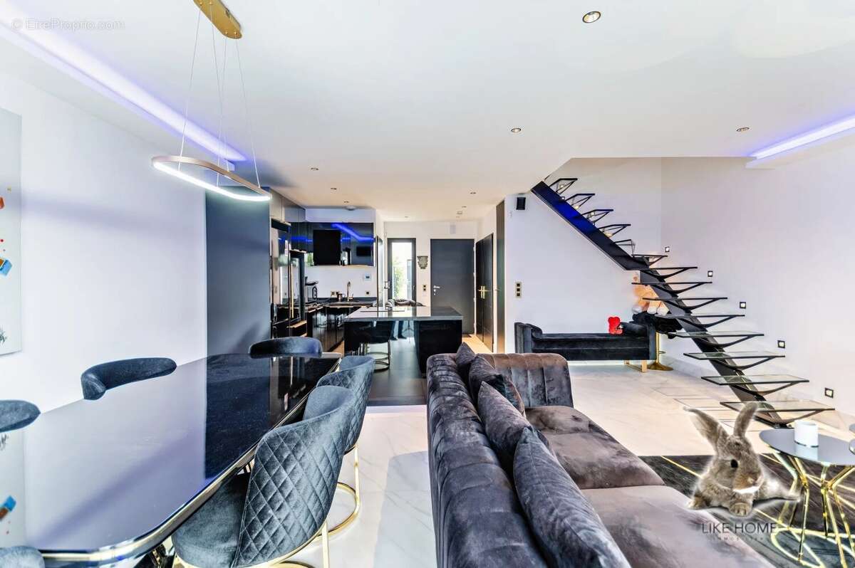 Maison à DARDILLY